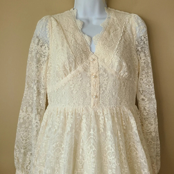 NWT Bluestreak Ivory Lace Dress - Picture 2 of 12